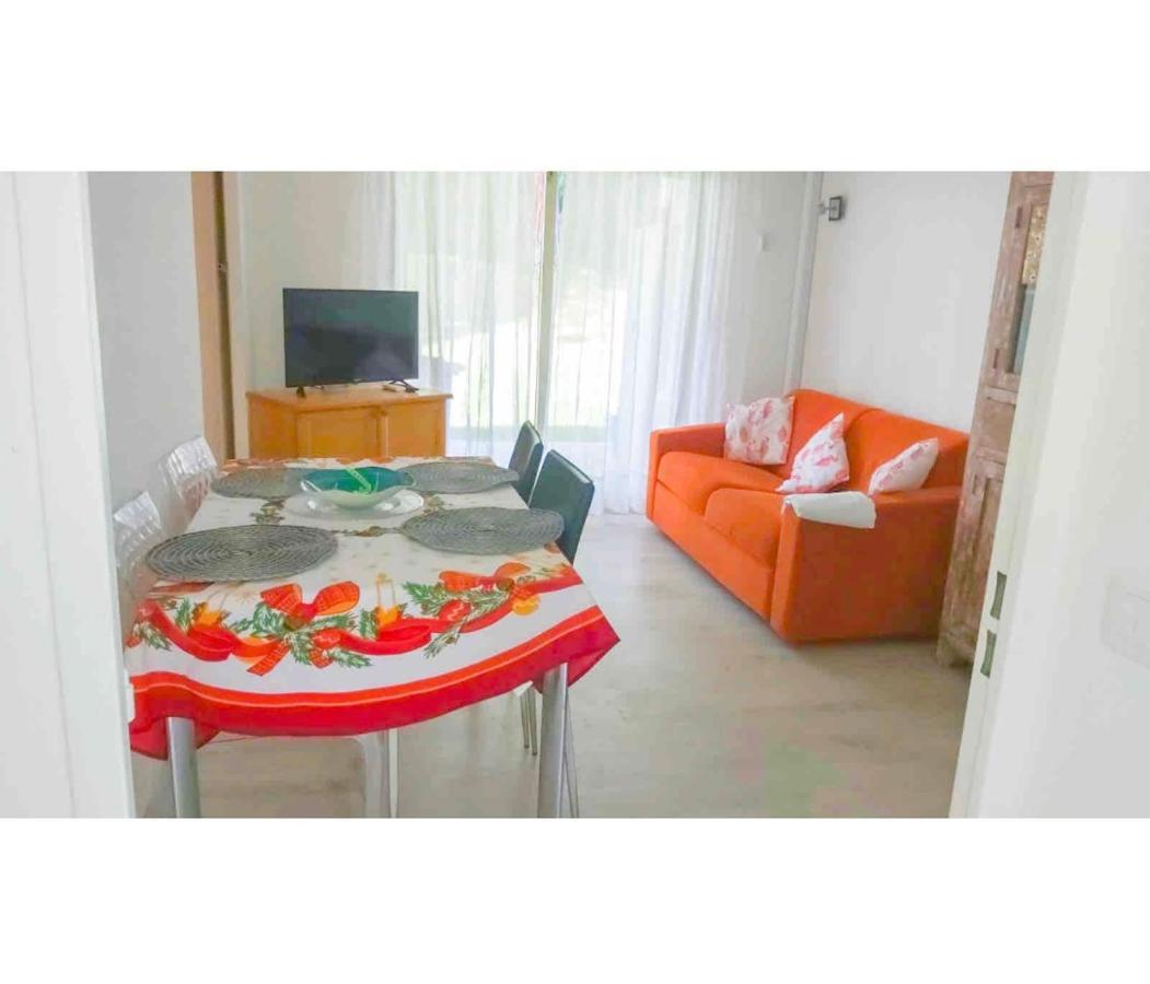 T2 A/C côte d'Azur, piscine, plage á 350m, WIFI Vallauris Buitenkant foto